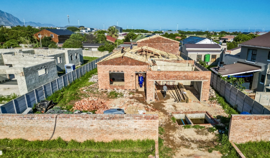 3 Bedroom Property for Sale in Sandbaai Western Cape